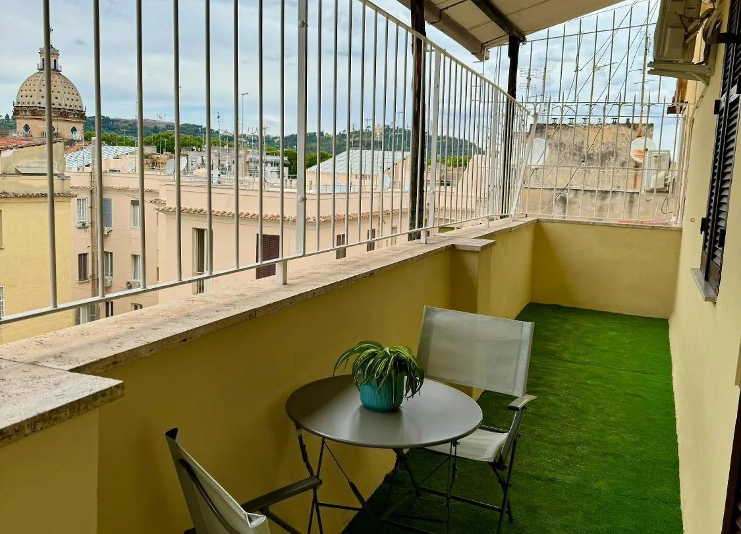 Vatican Roof Luxury Tiffany Terrasse Privee Róma